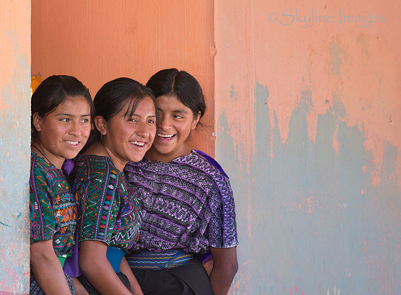 Peeking, La Joya School, Guatemala