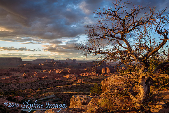 Monument Valley from Hunt's Mesa
