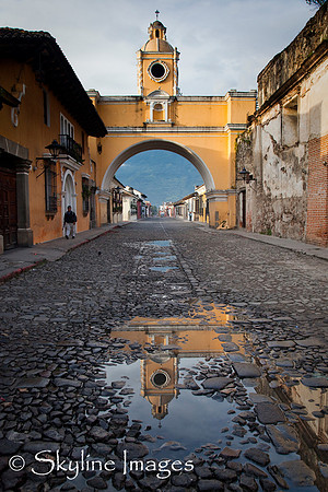El Arco Reflected